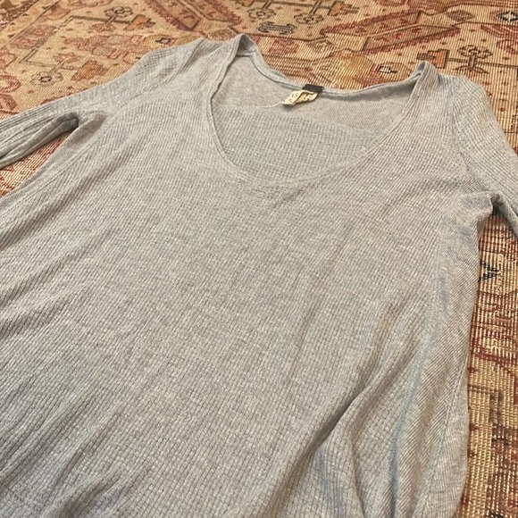 Free People | We The Free Gray Waffle Knit Scoop Neck Thermal Tunic XS - Picture 5 of 8
